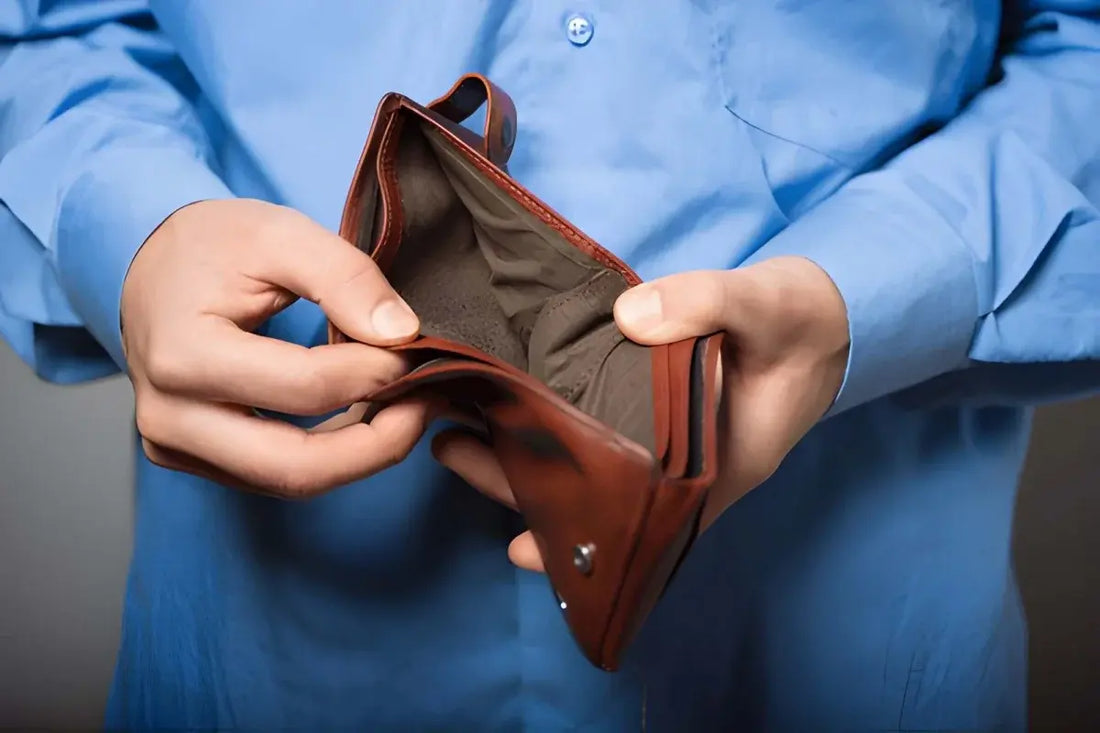 How to Declutter Your Wallet Without Losing Your Edge