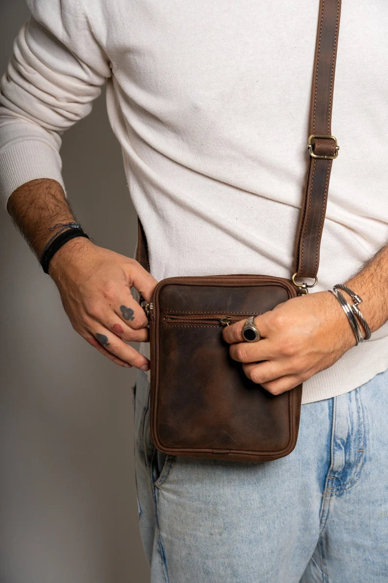 Men's Full Grain Leather Messenger Crossbody Bag
