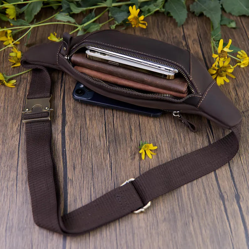 Men's Customized Leather Waist Pouch - Active Lifestyle